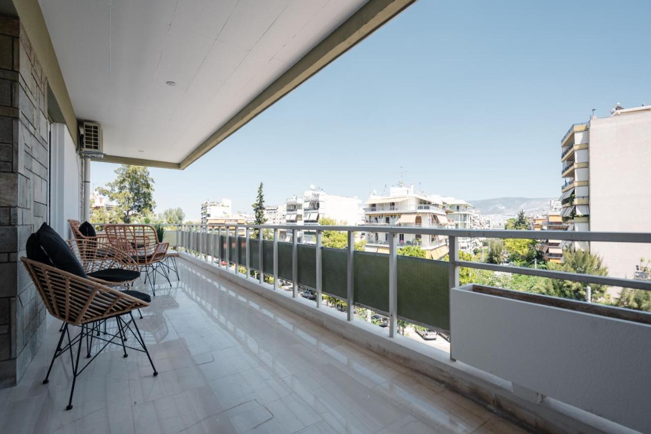 Luxury 4 Bedrooms Apartment Near Flisvos Marina Pireu Exterior foto
