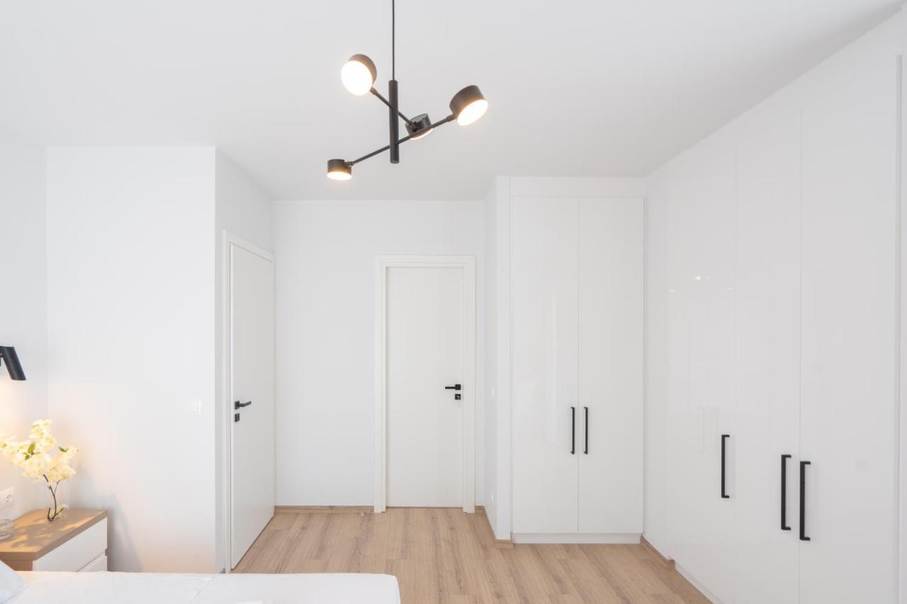 Luxury 4 Bedrooms Apartment Near Flisvos Marina Pireu Exterior foto