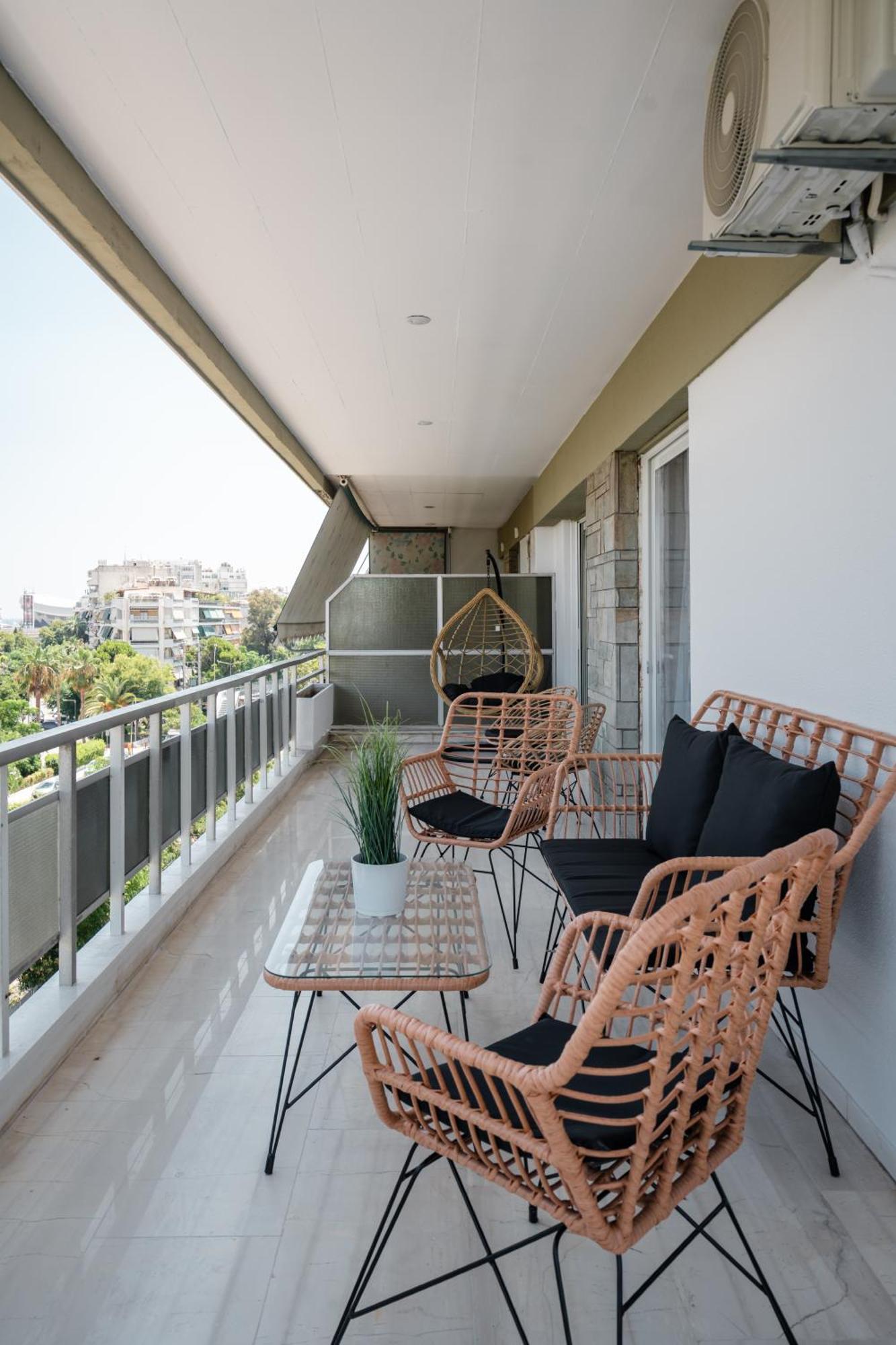 Luxury 4 Bedrooms Apartment Near Flisvos Marina Pireu Exterior foto