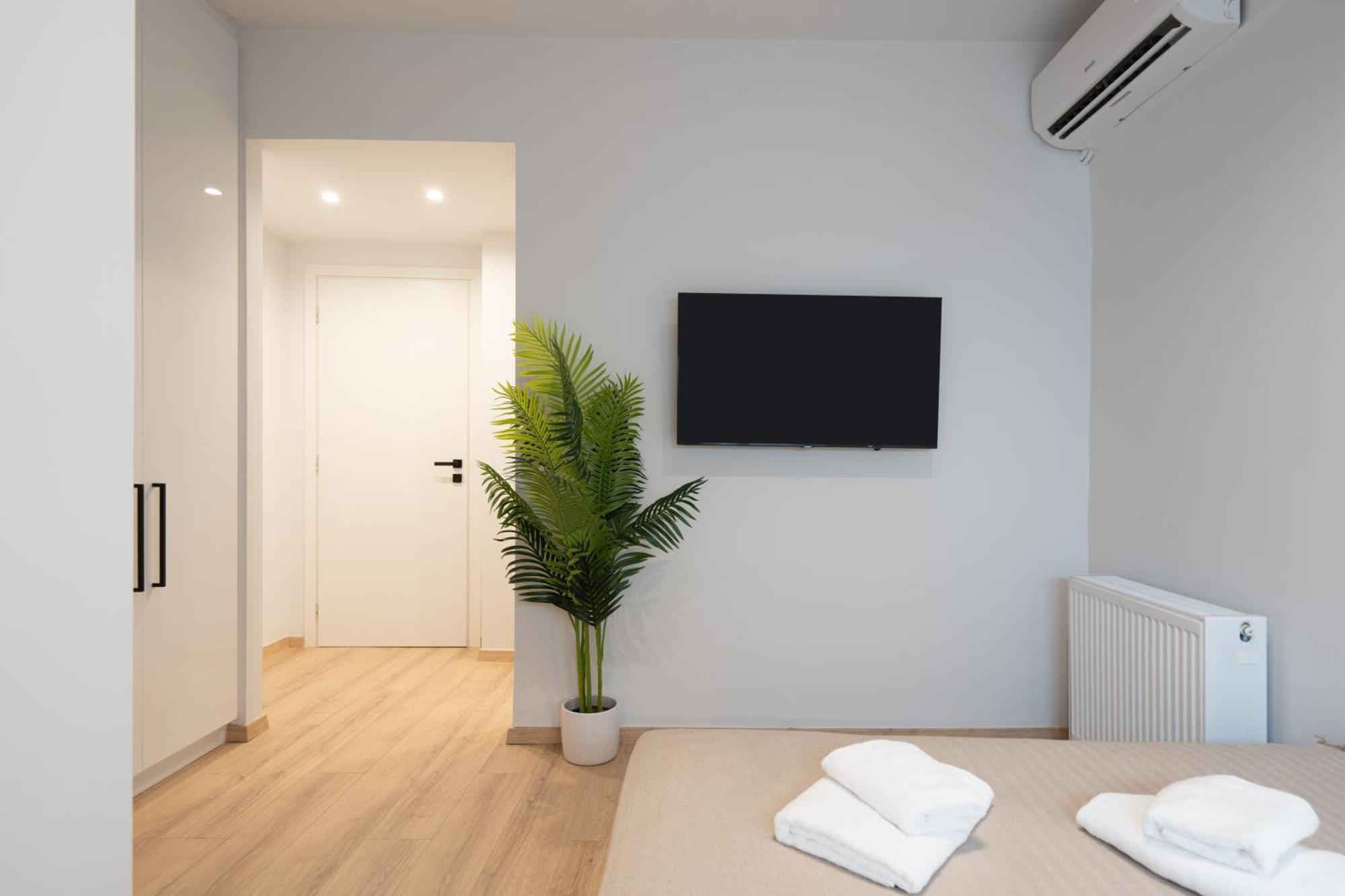 Luxury 4 Bedrooms Apartment Near Flisvos Marina Pireu Exterior foto