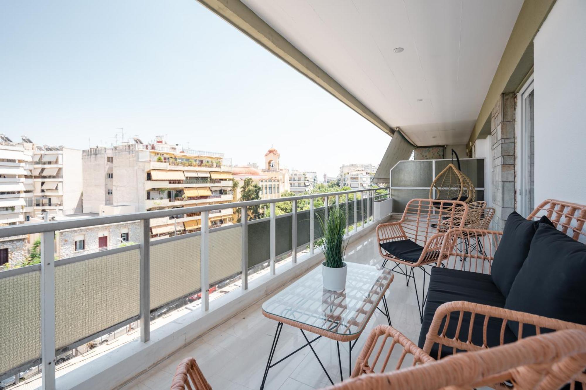 Luxury 4 Bedrooms Apartment Near Flisvos Marina Pireu Exterior foto