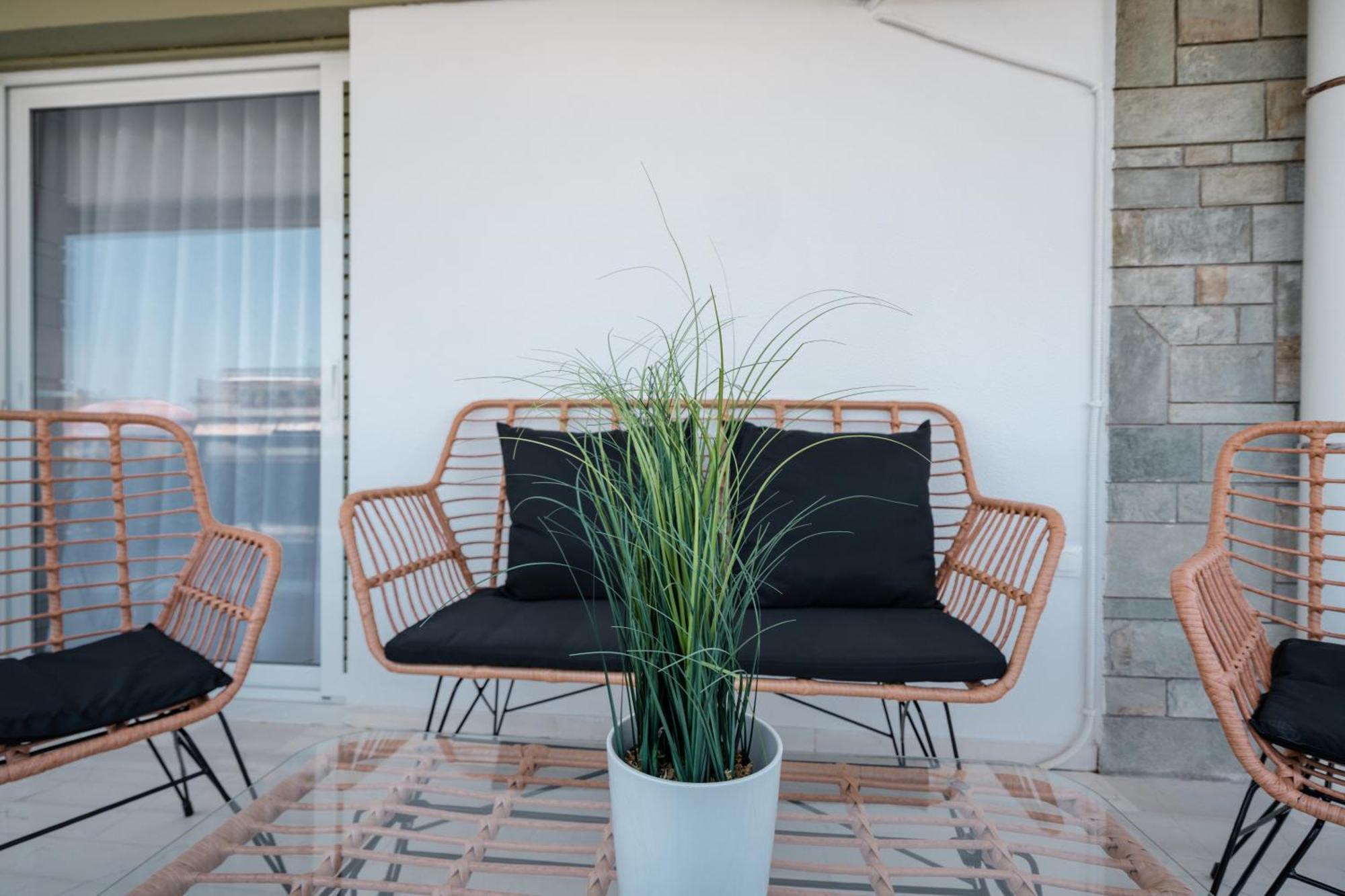 Luxury 4 Bedrooms Apartment Near Flisvos Marina Pireu Exterior foto