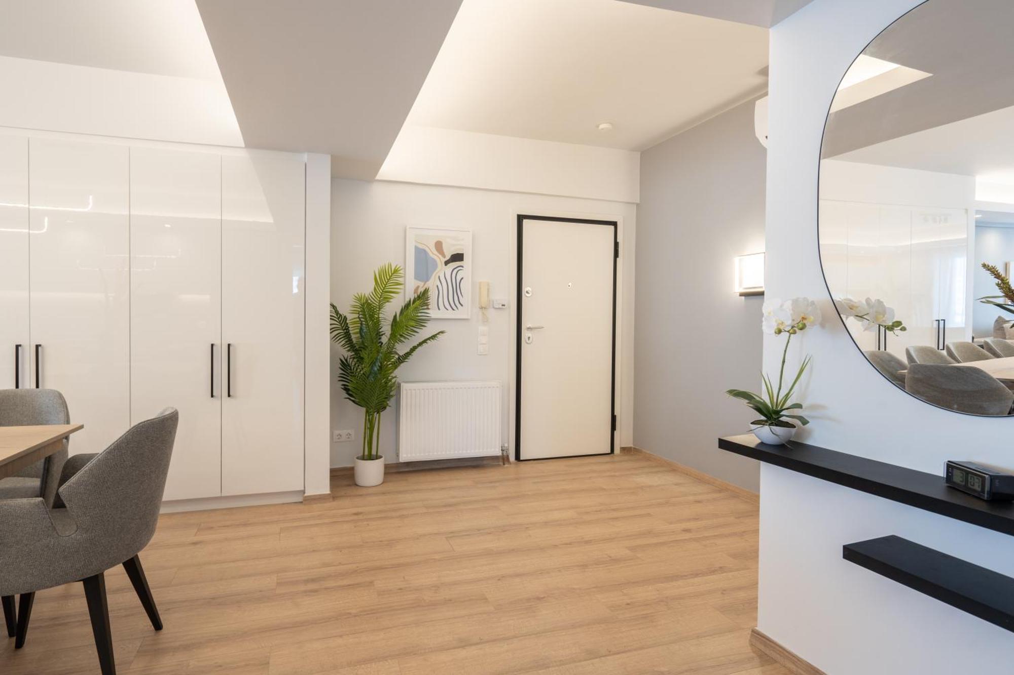 Luxury 4 Bedrooms Apartment Near Flisvos Marina Pireu Exterior foto