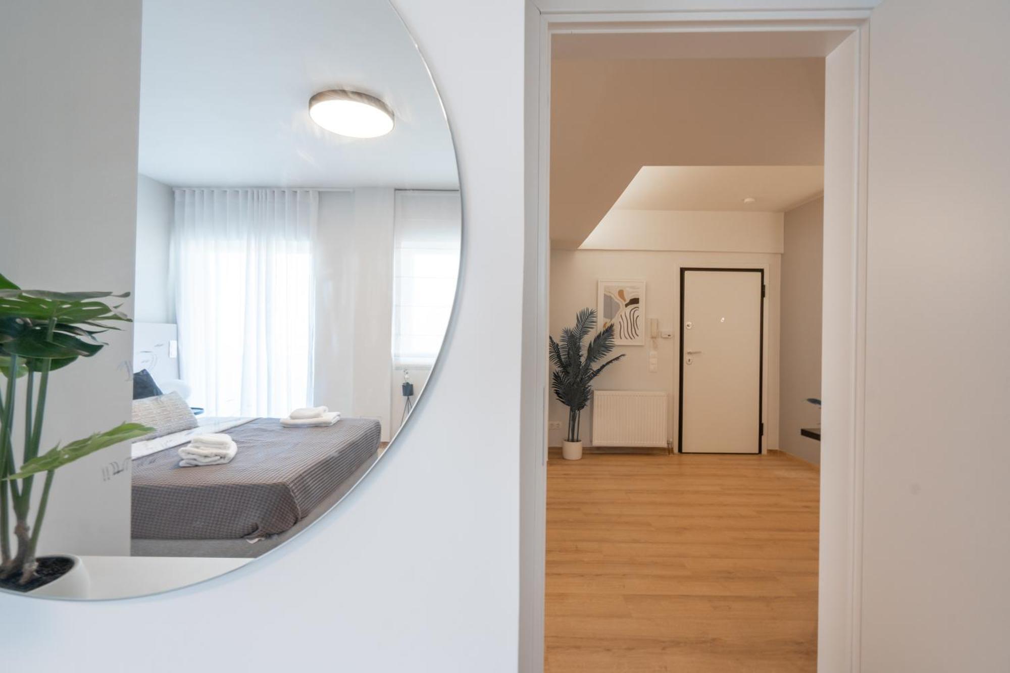 Luxury 4 Bedrooms Apartment Near Flisvos Marina Pireu Exterior foto